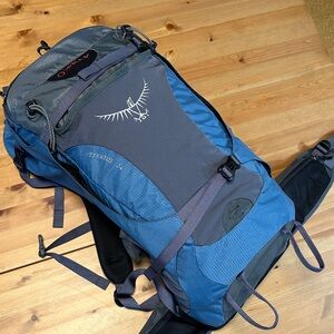 Osprey Strata 24L Backpack